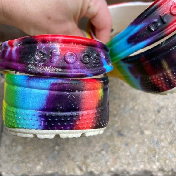 CROCS Kids Rainbow Tie Dye Red Yellow Slip On Shoe Size 5 - Picture 6 of 13